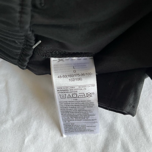 New Gap women’s shorts (large, black) - Picture 4 of 4